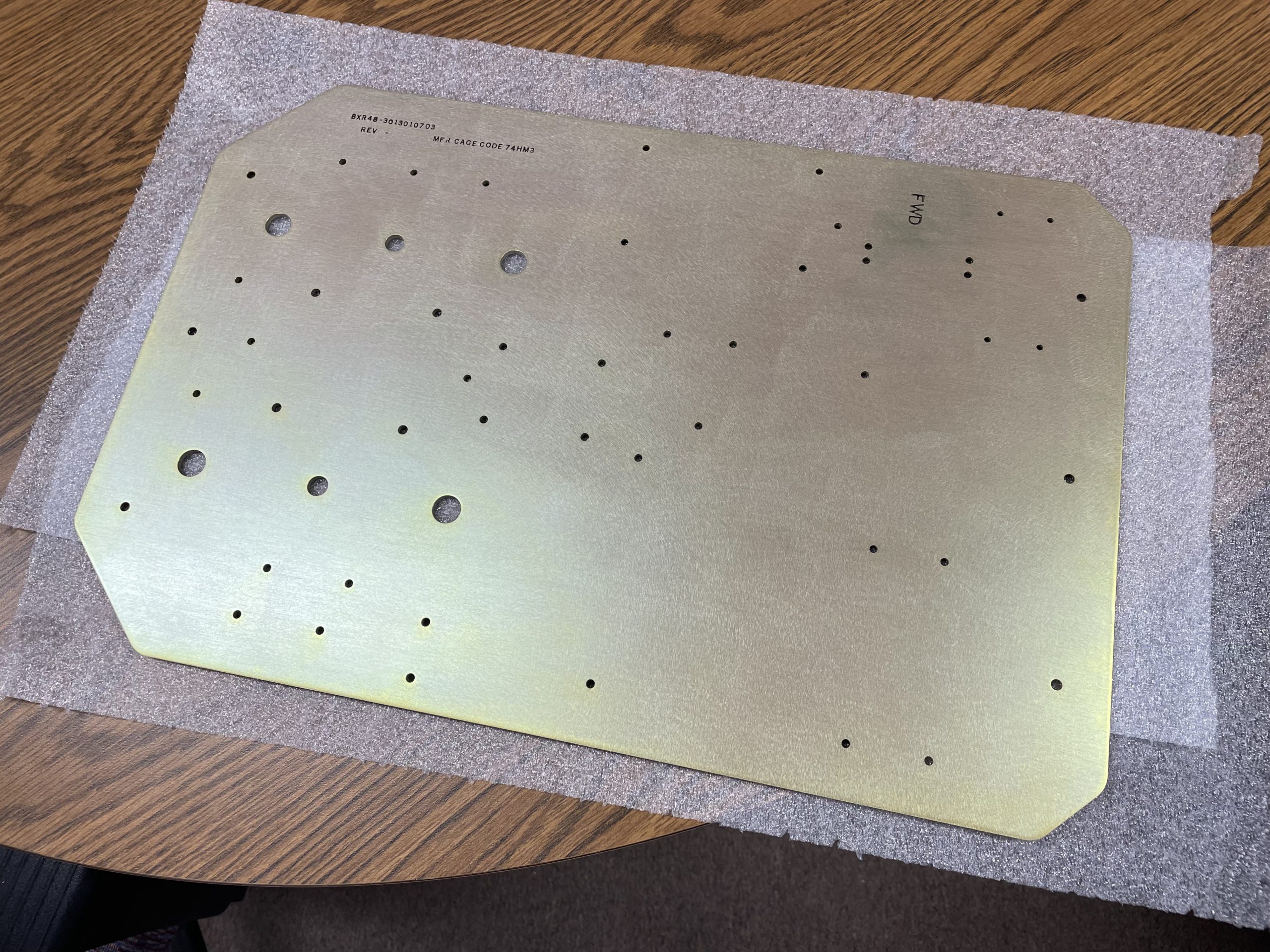 Aluminum plate with chromate conversion and ink stamp