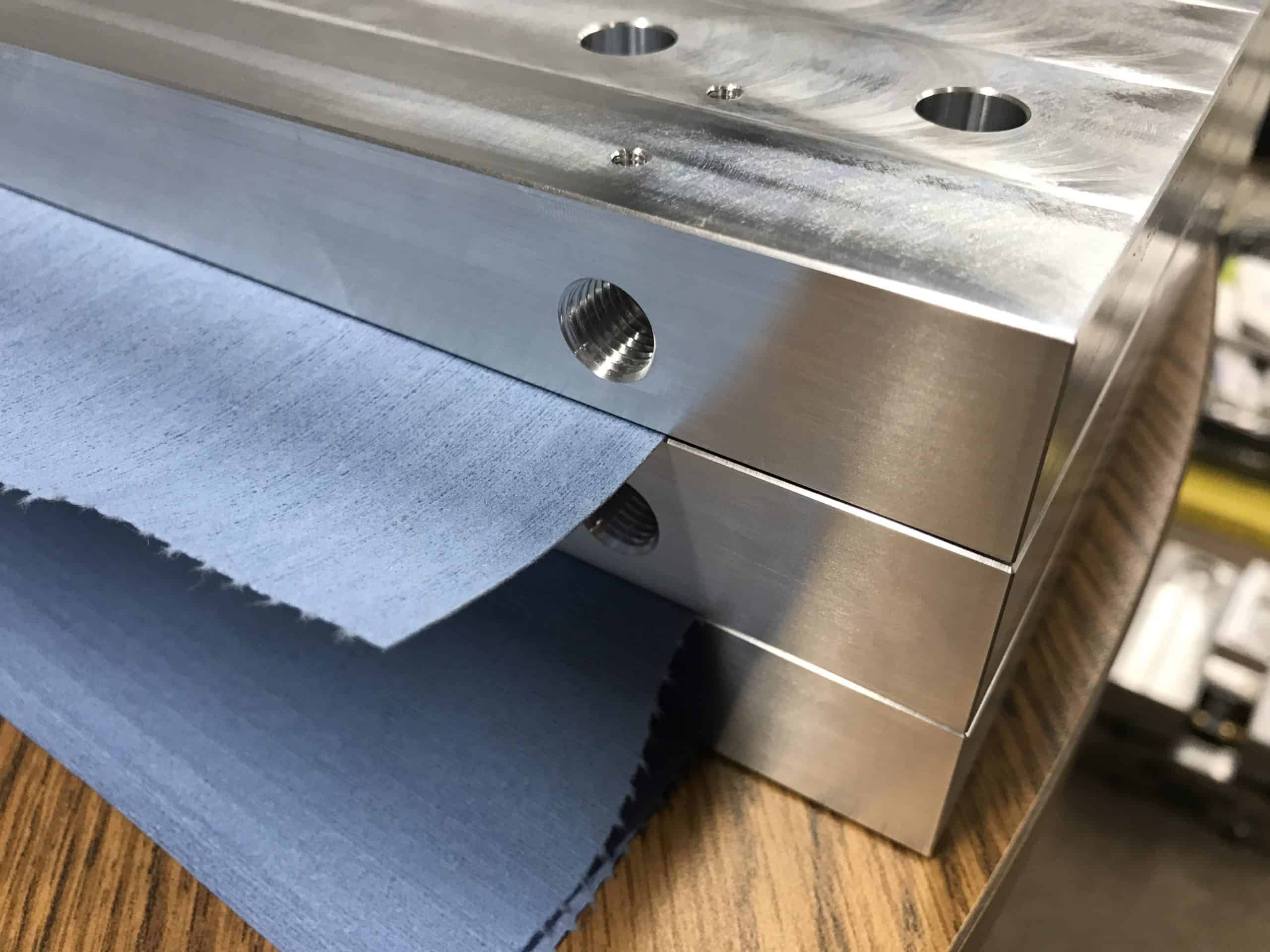 Aluminum plate with threads